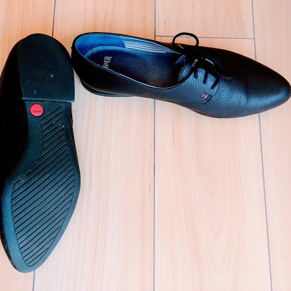 Camper leather Like new Flats loafers size 6 black - Picture 3 of 10